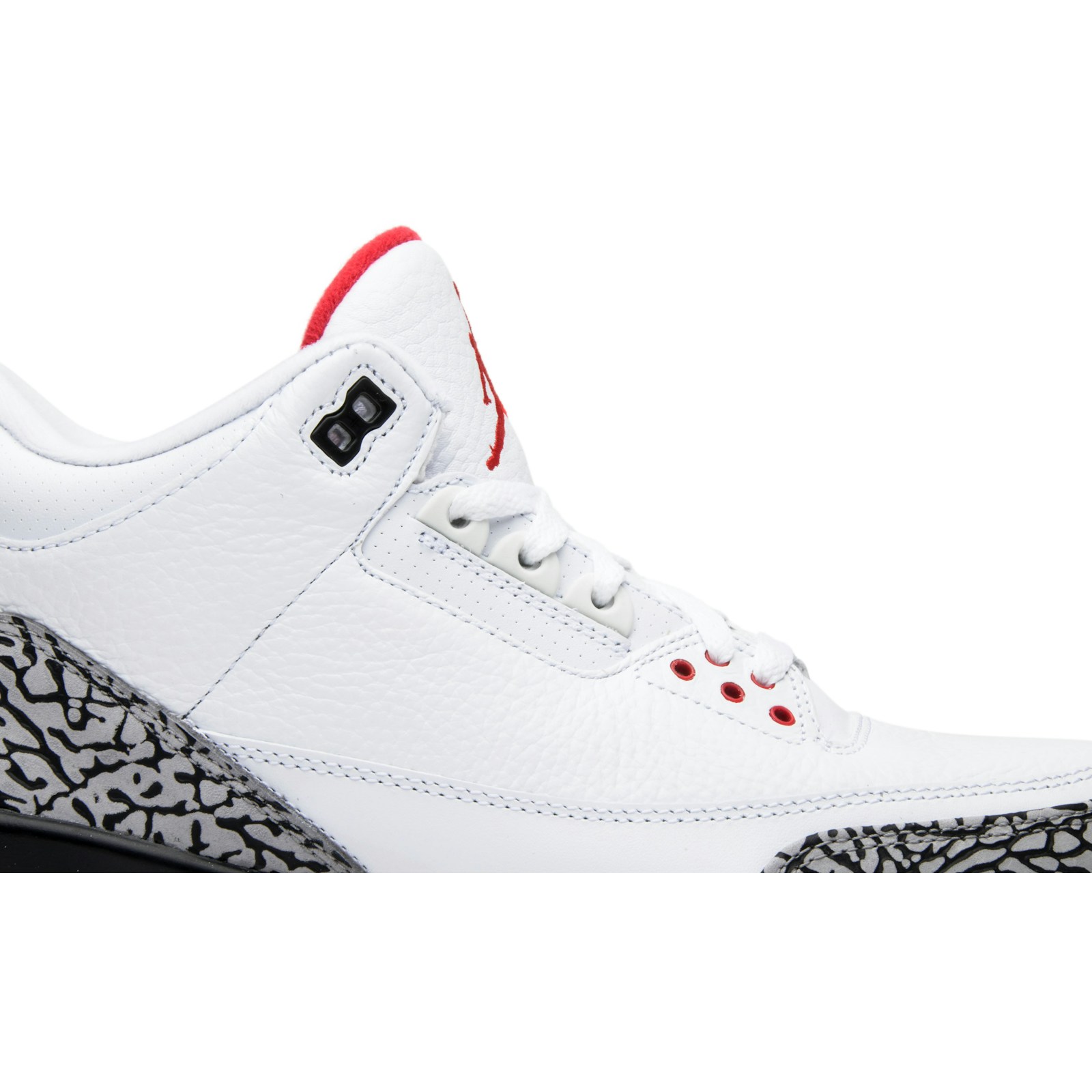 air_jordan_3_retro__white_cement__2011_136064_105_1_90884.jpeg