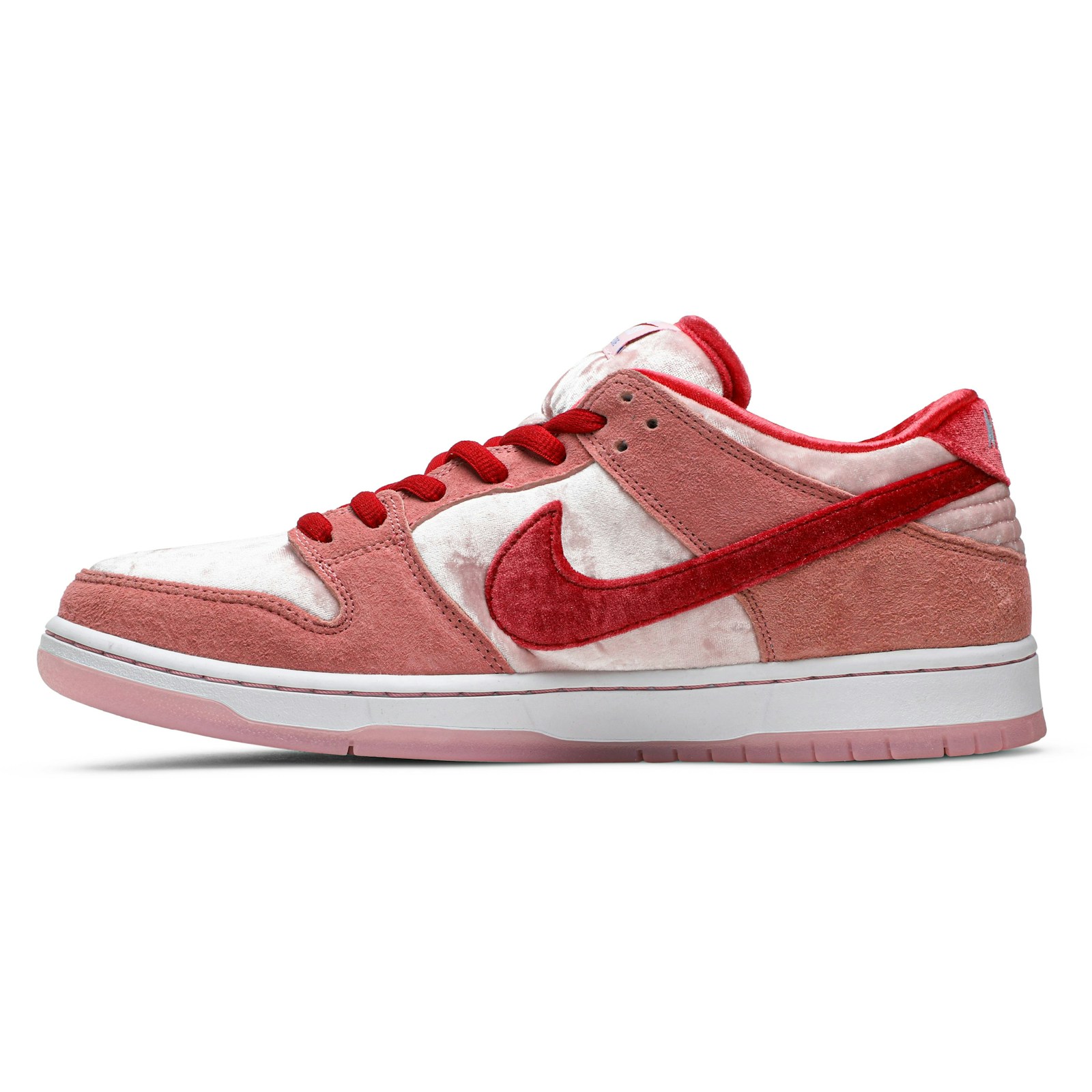 strangelove_x_nike_sb_dunk_low__valentine_s_day__c_2_27265.jpeg