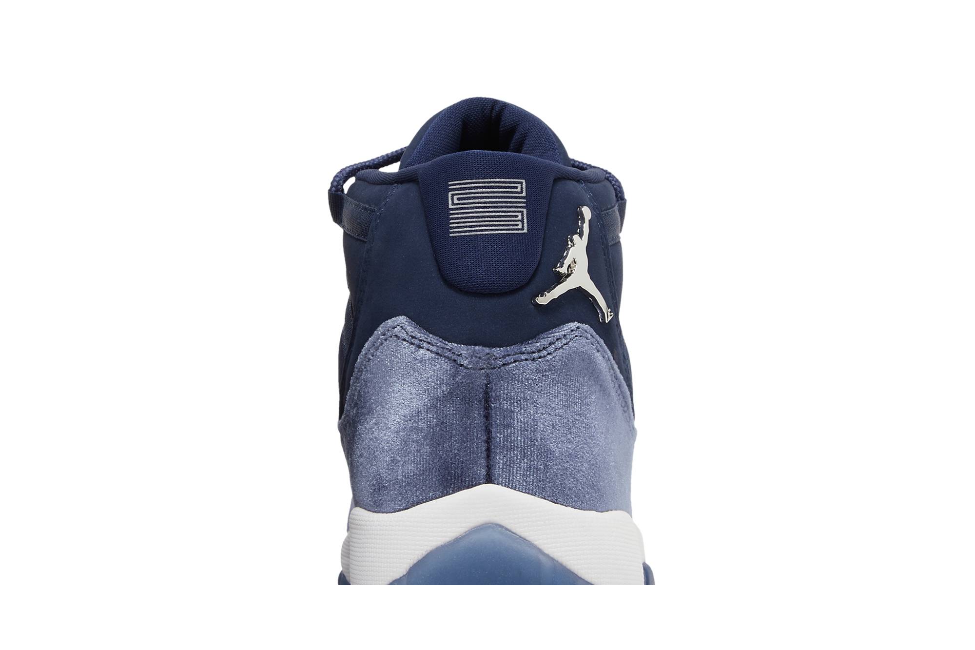 women__air_jordan_11_velvet__midnight_navy__ar071_6_12385.jpeg